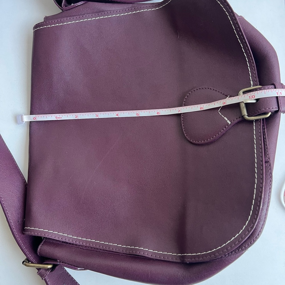 Vintage Purple Leather Saddle Crossbody Bag | Horseshoe Silhouette - Picture 16 of 16